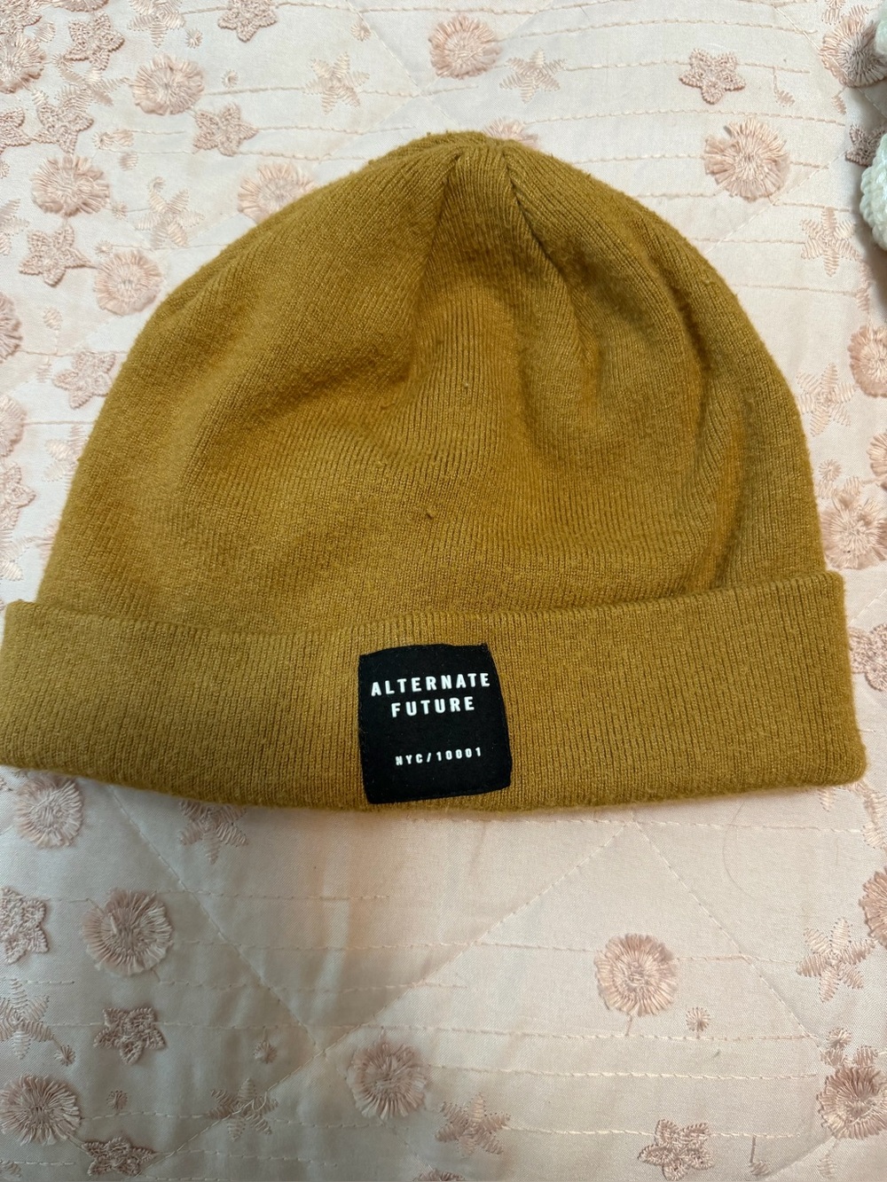 H&M Alternate Future NYC Mustard Yellow Knit Beanie 🏙️